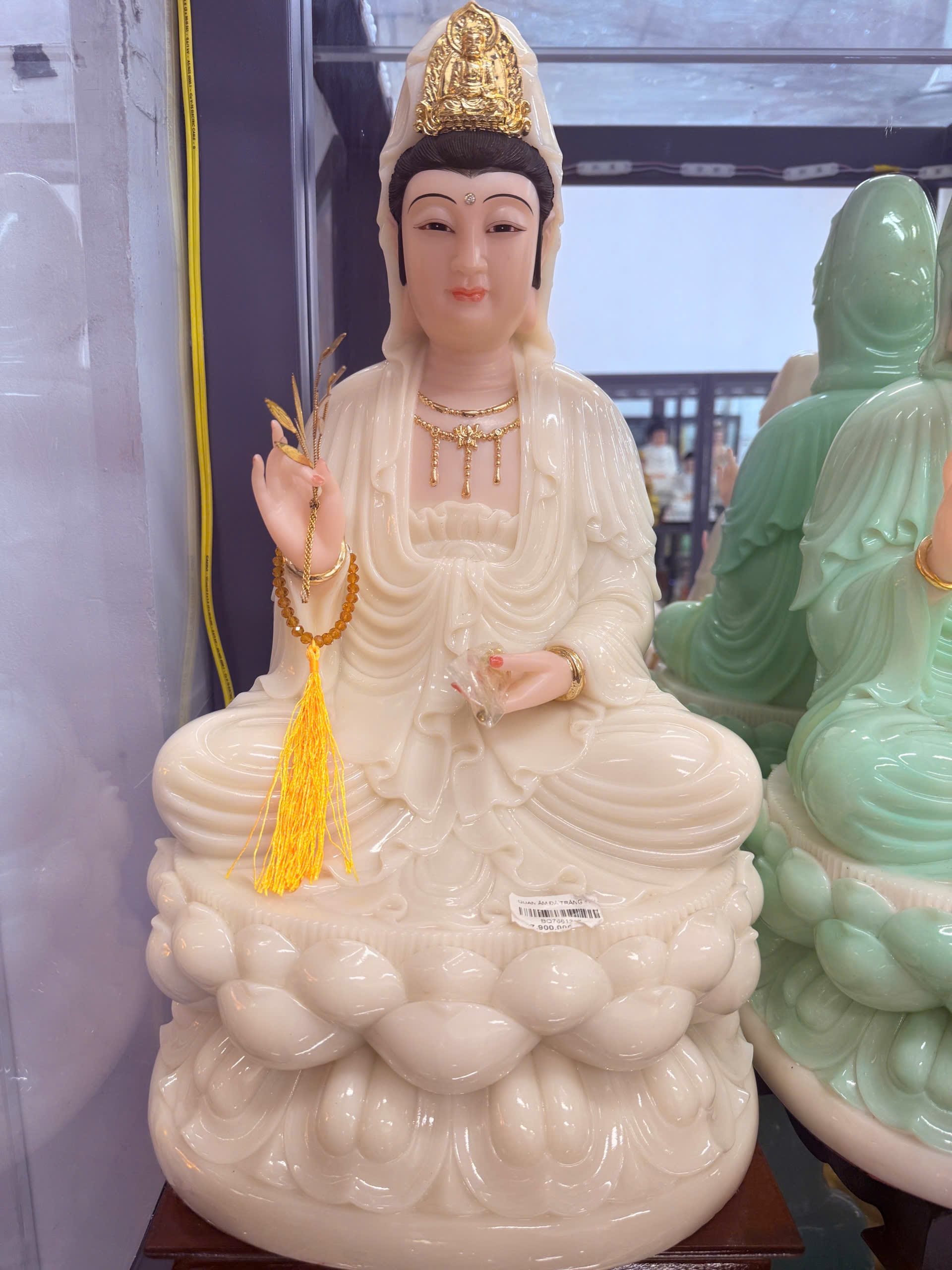 Quan Âm Đá Trắng 19 Inch